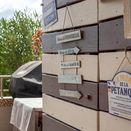 Les Pieds Dans L'eau La Ciotat