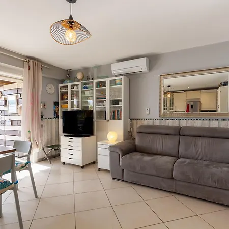 Les Pieds Dans L'eau